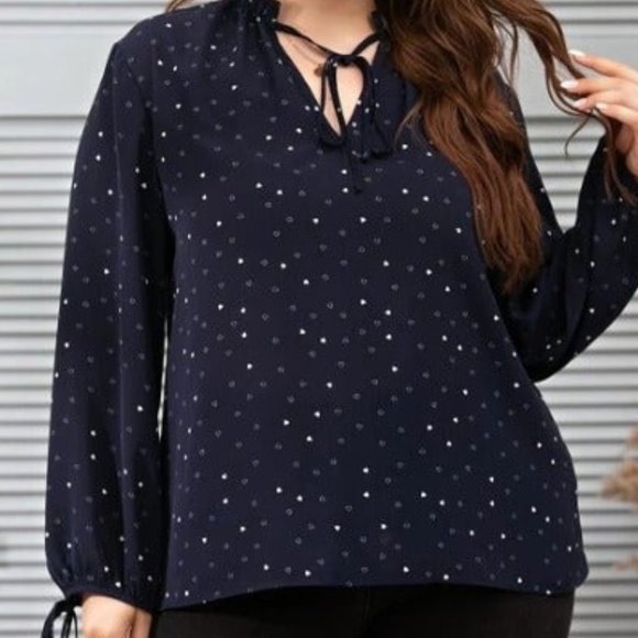XL Navy Blue Plus SIze Long Sleeve Top - Picture 3 of 5